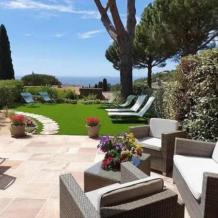 Joli Les Palmiers Iii Holiday home